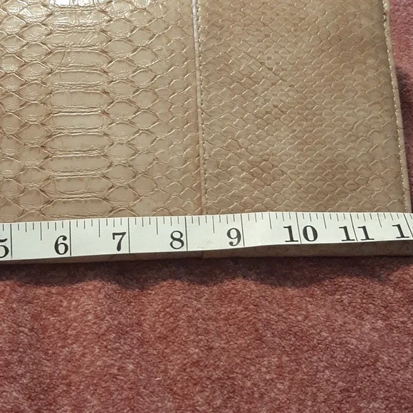 Python Embossed Clutch - Picture 3 of 7